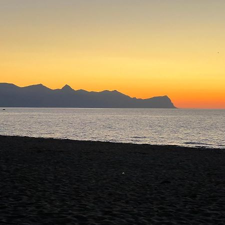 Casa Vacanze Il Girasole Balestrate Kültér fotó