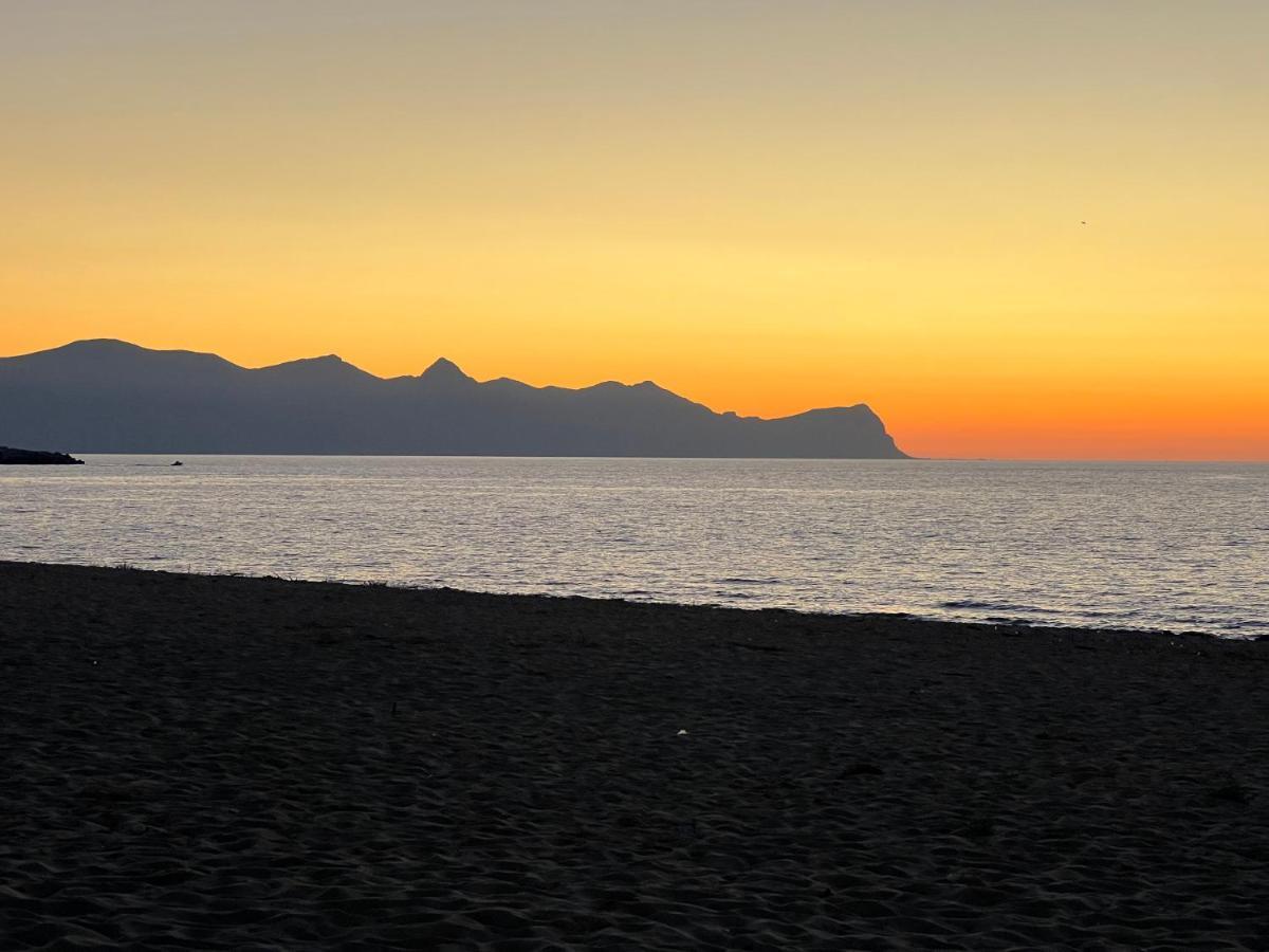 Casa Vacanze Il Girasole Balestrate Kültér fotó